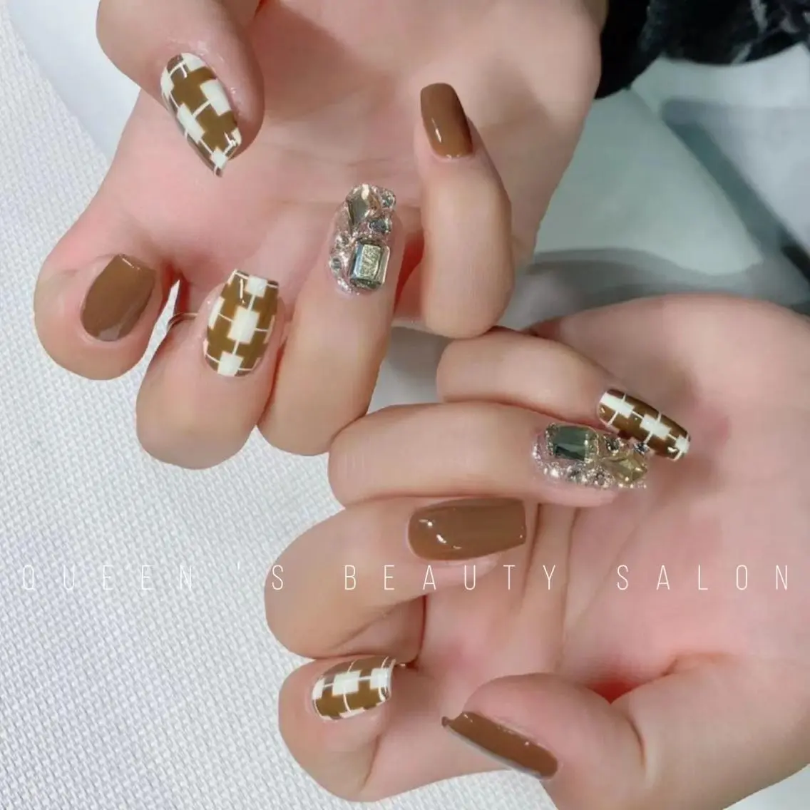 ネイル ハンドネイル Queens マオのネイルデザイン