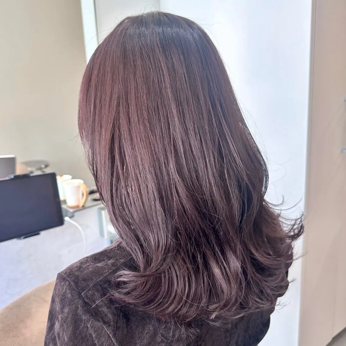 セミロング カラー ヘアカラー トリートメント 岡野 静華のヘアスタイル