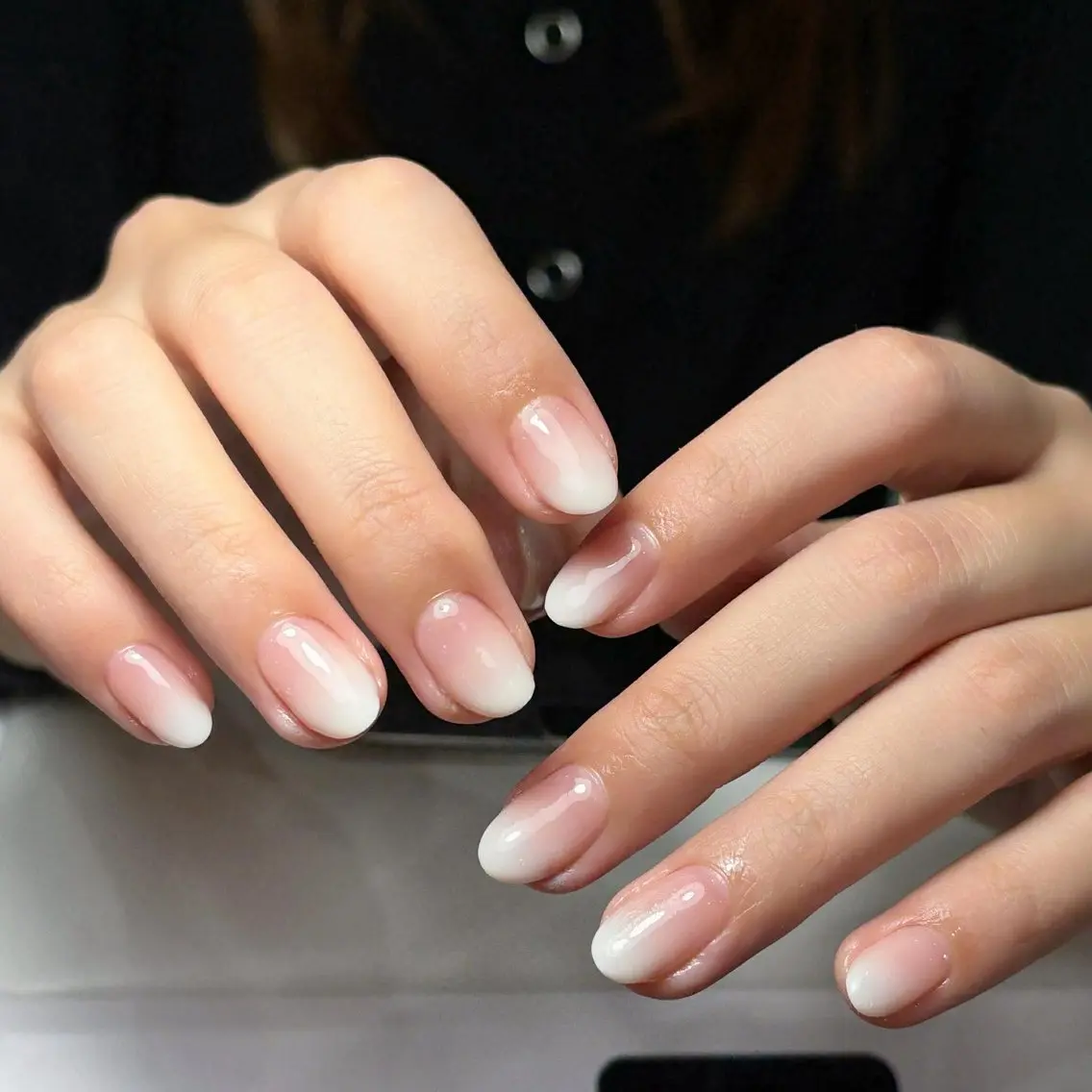 ネイル キラキラネイル シンプルネイル 春ネイル ワンホンネイル 冬ネイル Quynh Sora Nailのネイルデザイン