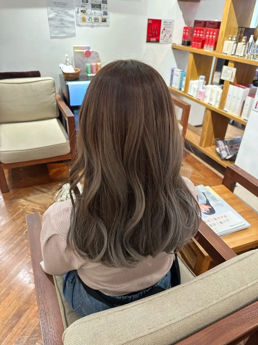 バレイヤージュ➕オンカラー🌈の写真