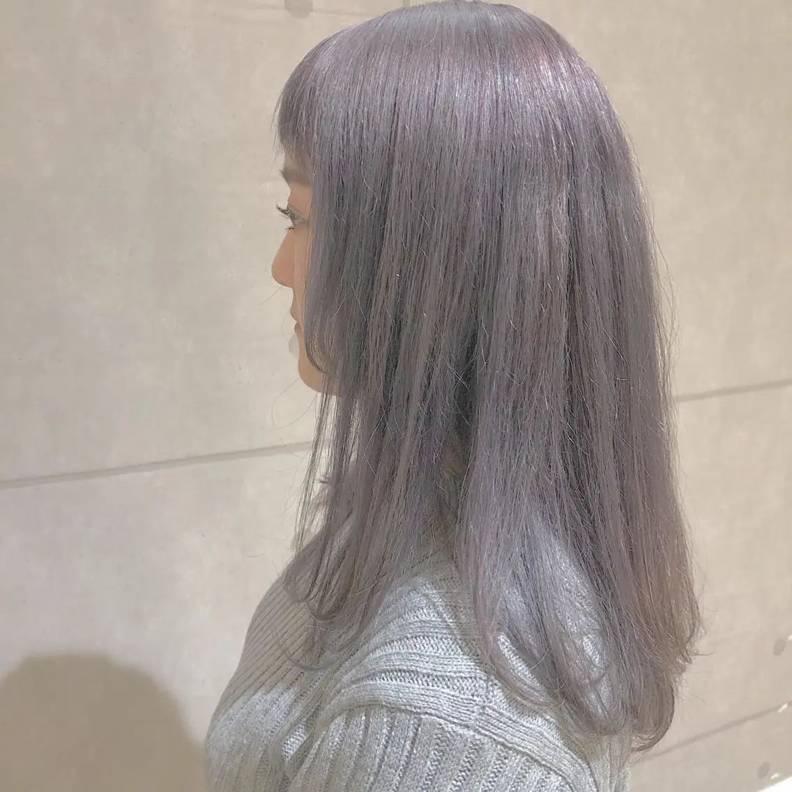 セミロング カラー パーマ ヘアアレンジ ラベンダーカラー ヘアカラー ハイトーン特化🤍 浦住のヘアスタイル