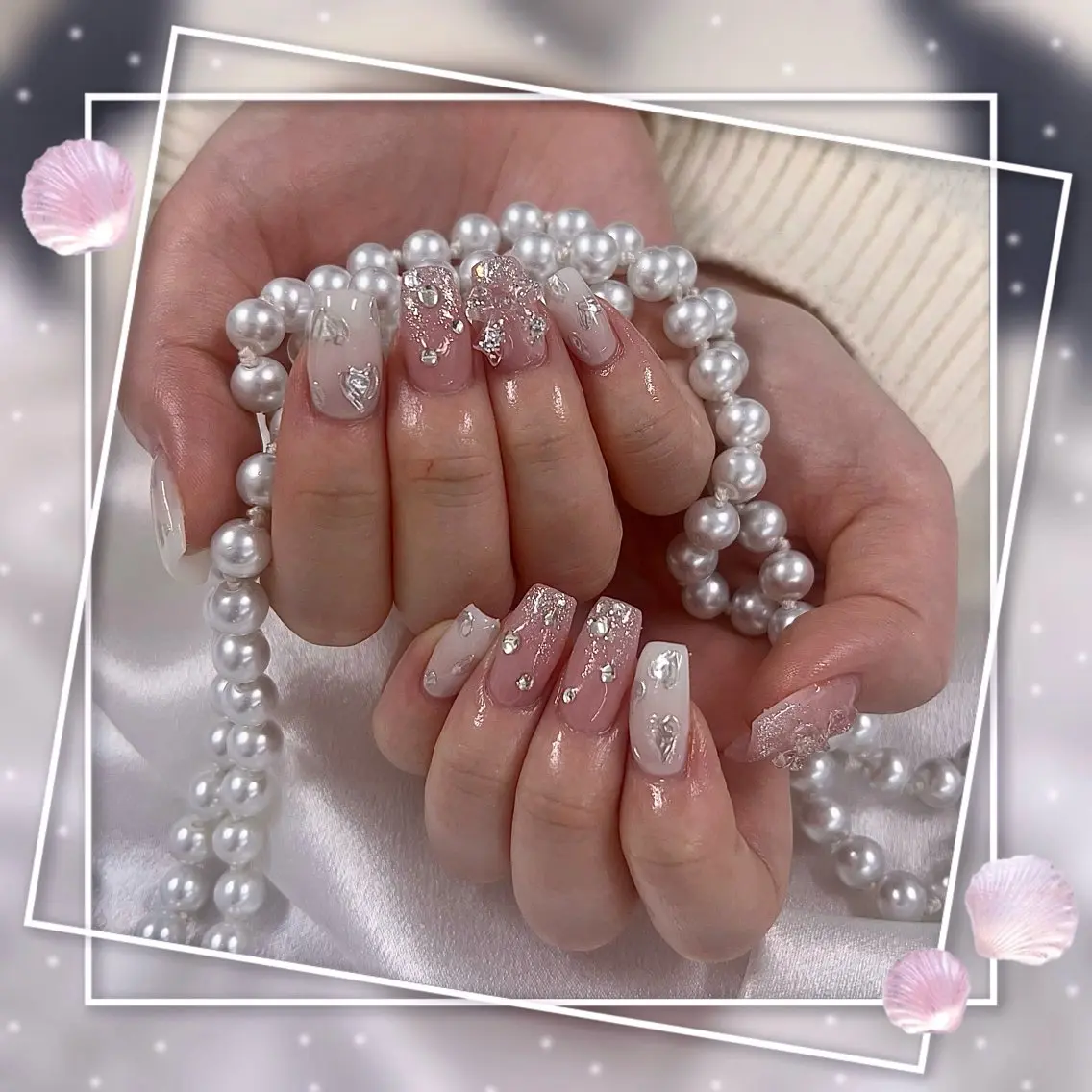 ネイル フレンチネイル グラデーション キラキラネイル 韓国ネイル マグネットネイル ハンドネイル Chill Nailsalonのネイルデザイン
