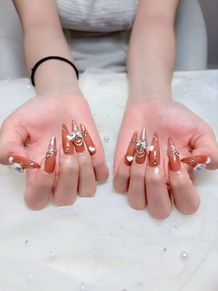 ネイル フットネイル ジェルネイル 韓国ネイル マグネットネイル 持ち込み ハンドネイル Huyn Nail Shinjyukuのネイルデザイン