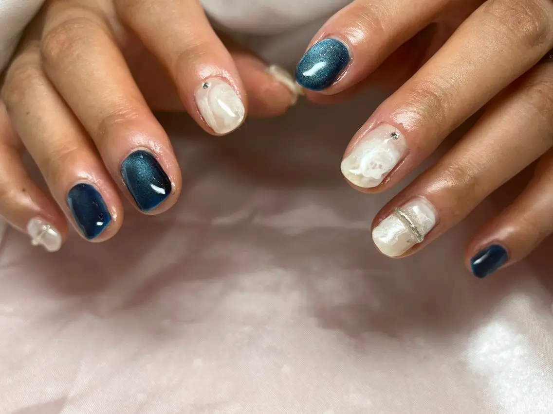 ネイル マグネットネイル 持ち込み ニュアンスネイル SINCERELY シンシアリー🌈のネイルデザイン