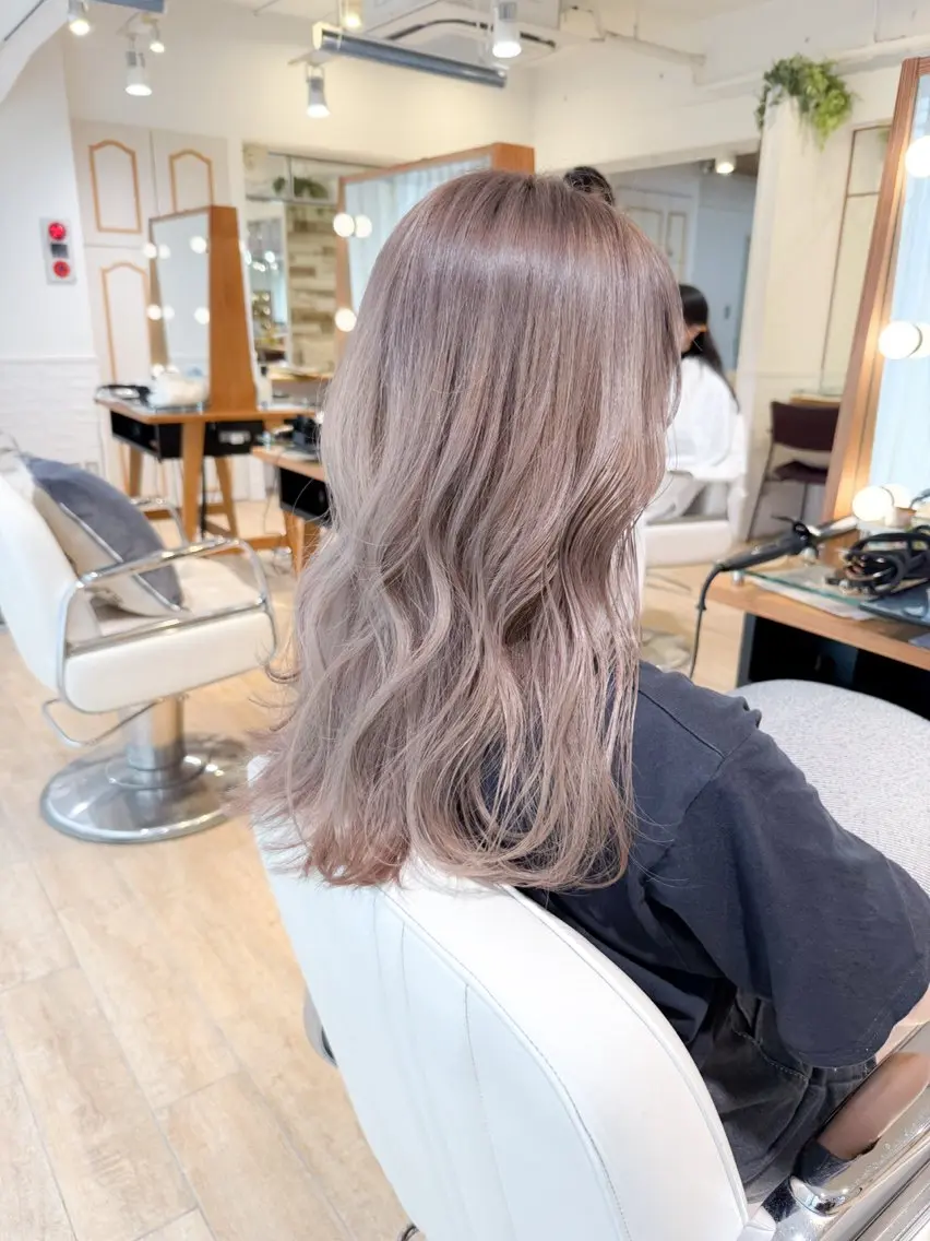 ロング カラー ベージュカラー ダブルカラー ハイトーンカラー ミルクティーベージュ ボブ ヘアカラー ✨カラー支持No.1 🧸ワキ カナコ🧸のヘアスタイル