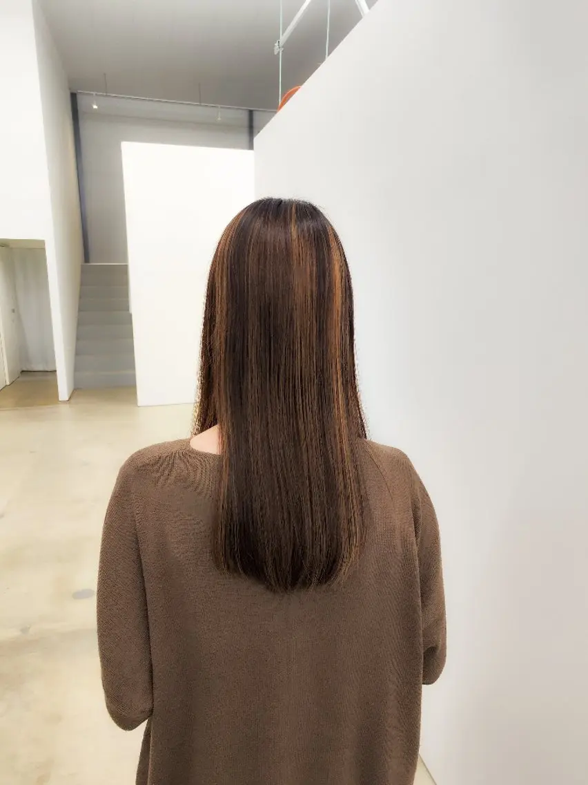 セミロング デザインカット 角谷 貫太郎のヘアスタイル