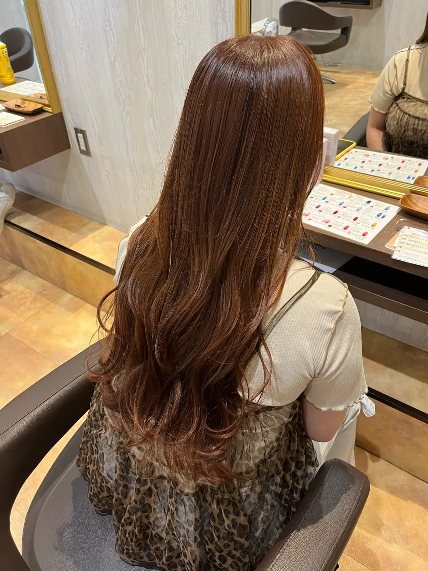 ロング カラー ベージュカラー オレンジ オレンジベージュ ヘアカラー トリートメント ブリーチなしWカラー レイヤー/Rickyのヘアスタイル