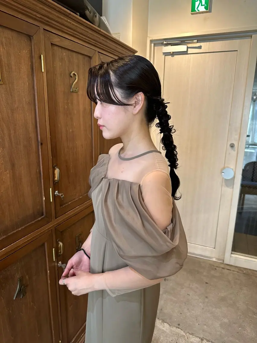 ロング カラー ヘアアレンジ ベージュカラー ブリーチ ブラウンカラー ケアブリーチ グレージュ ヘアセット カットモデル募集中 ／HARUKA🎀のヘアスタイル