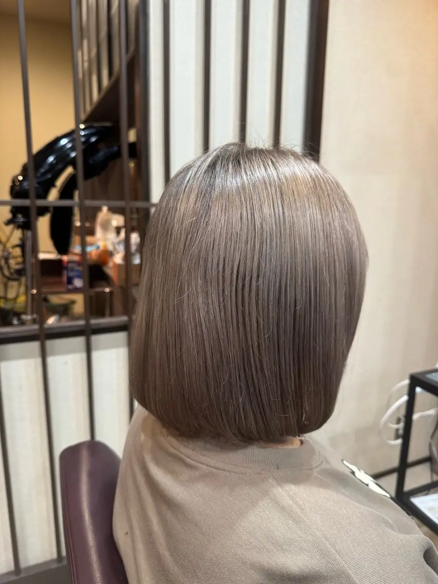ミディアム ヘアカラー 東 公桂のヘアスタイル