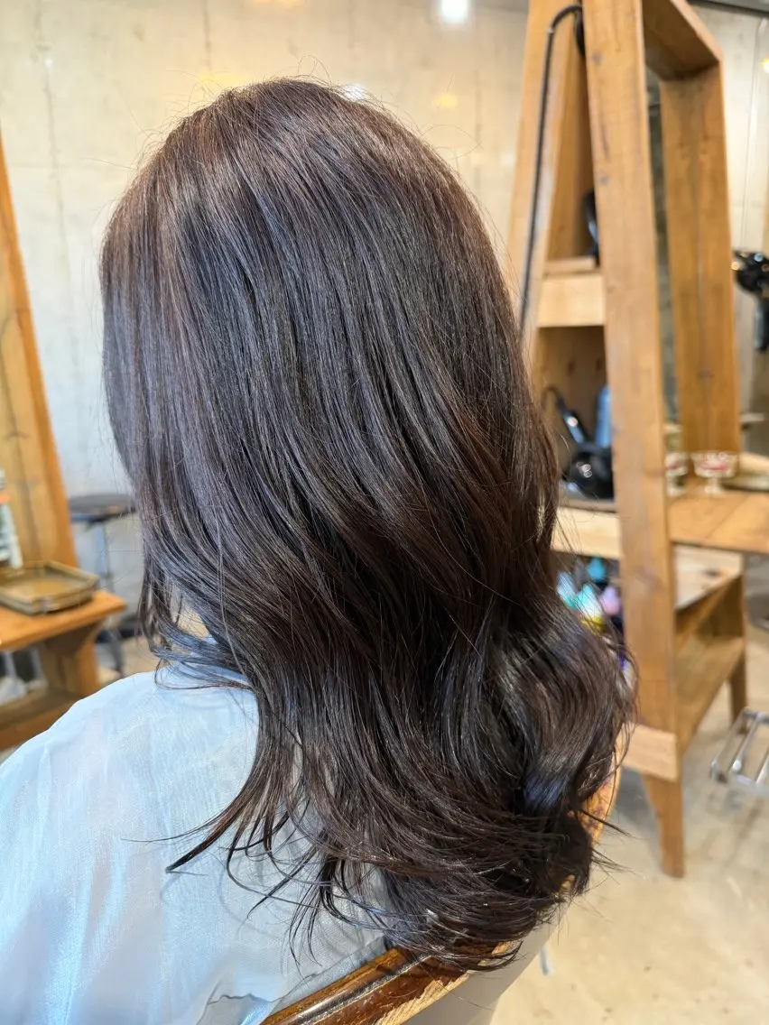 ミディアム カラー ヘアアレンジ 透明感カラー ダークグレー ダークグレージュ グレージュ くびれヘア カット ヘアカラー トリートメント 🍀Ryosuke 🍀のヘアスタイル