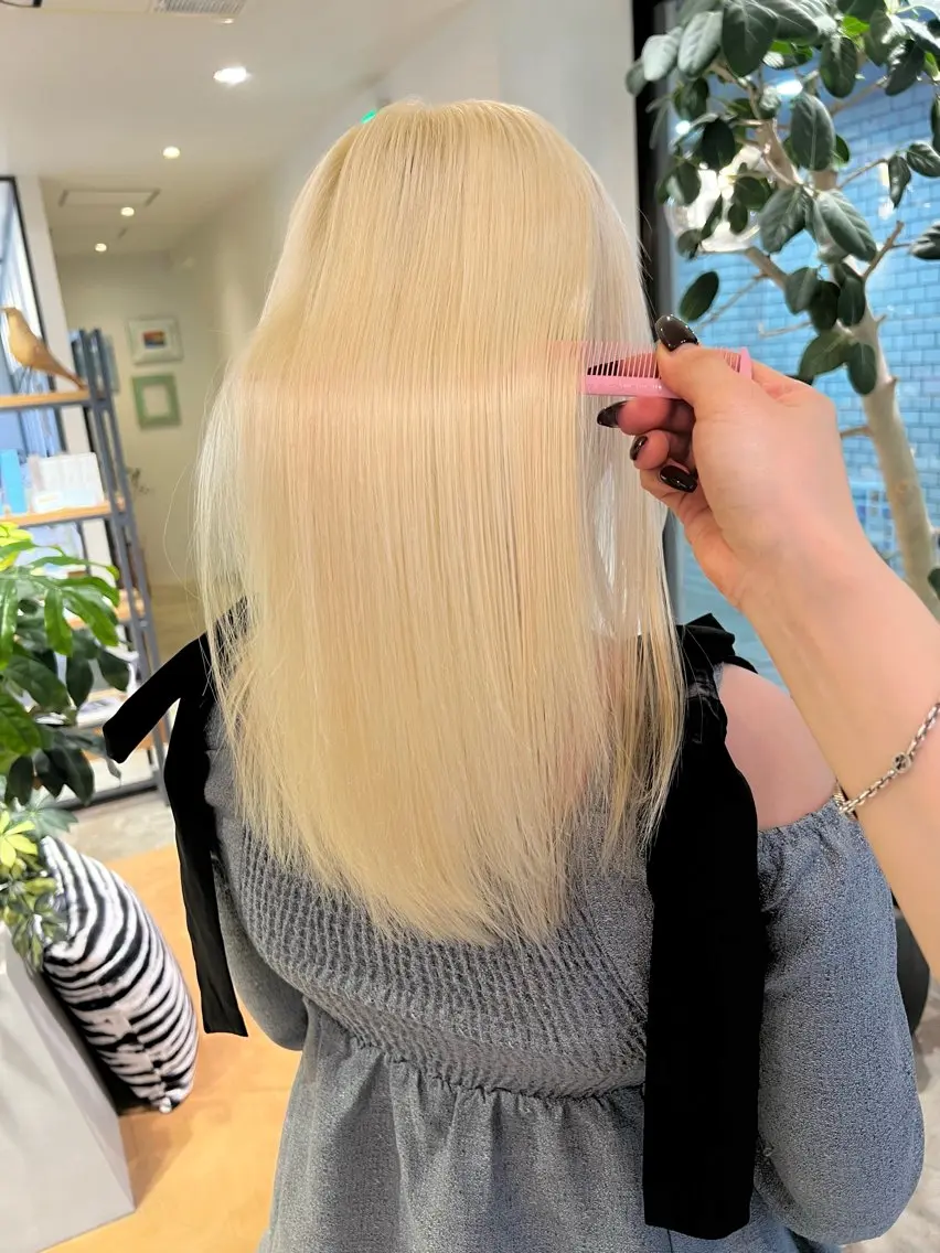 ロング カラー 抜きっぱなしブロンド ブロンド ヘアカラー Kana 🍋 ハイトーン【高円寺】のヘアスタイル