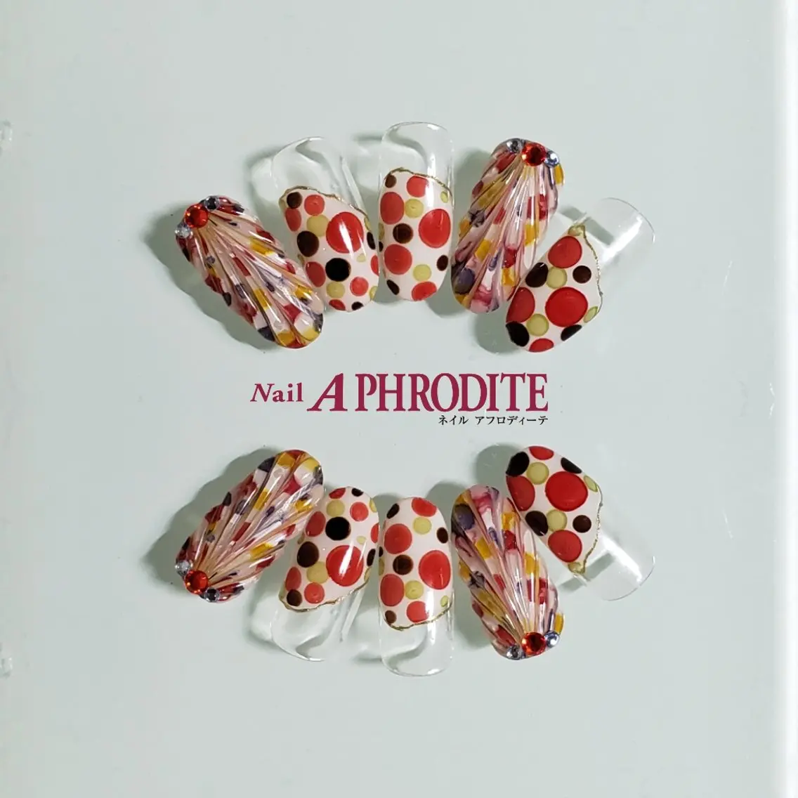 ネイル ジェルネイル ニュアンスネイル スカルプネイル ソフトジェル ネイルチップ ハンドネイル Nail Aphroditeのネイルデザイン