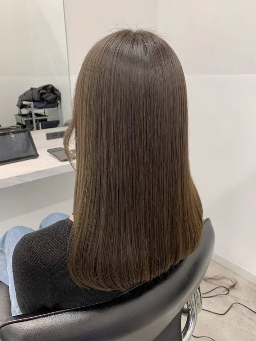 セミロング 伸ばしかけ 髪質改善 縮毛矯正 トリートメント ヘアカラー トリートメント 髪質改善/縮毛矯正 🎀小林 唯 🎀のヘアスタイル