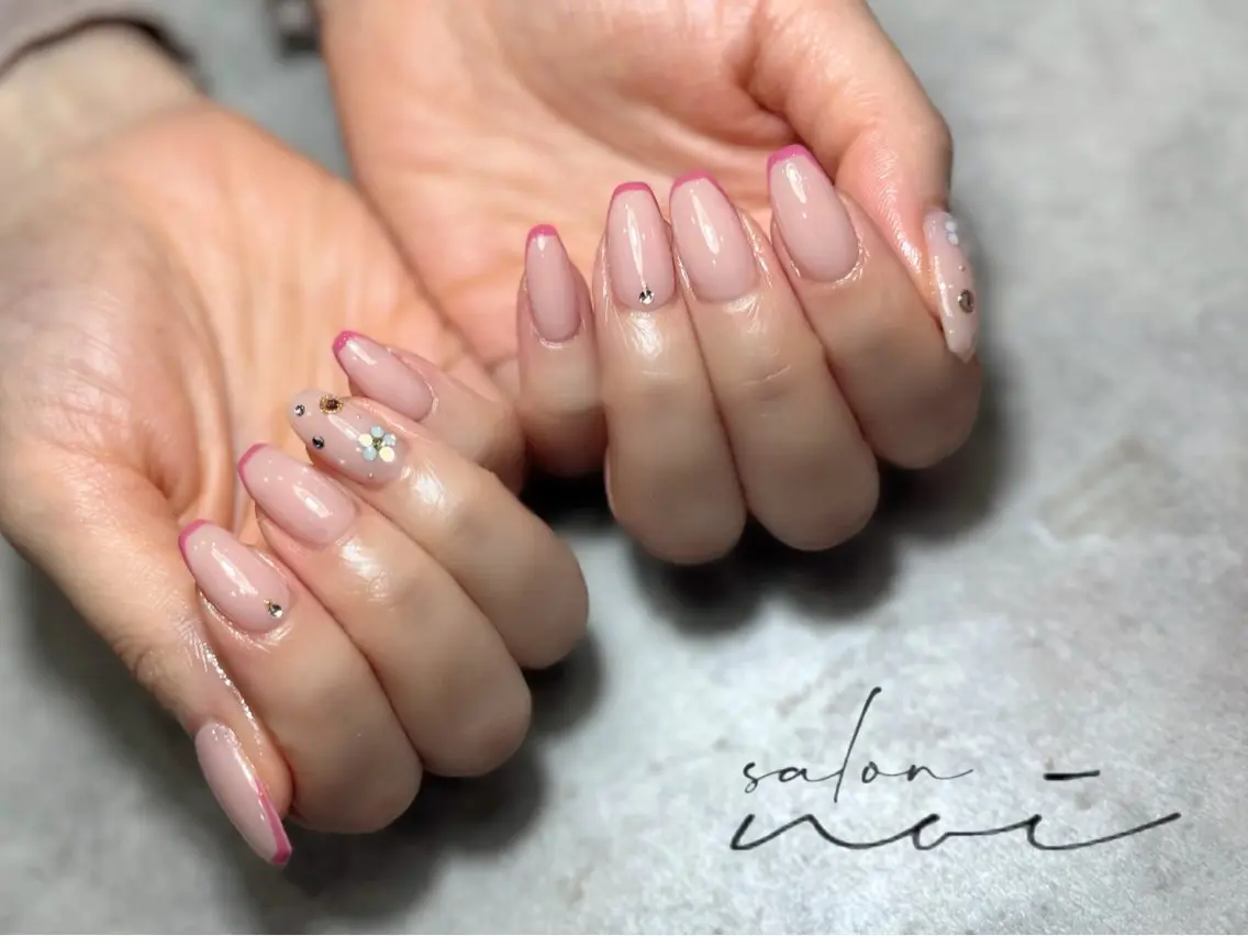 ネイル フレンチネイル ハンドネイル salon noiのネイルデザイン