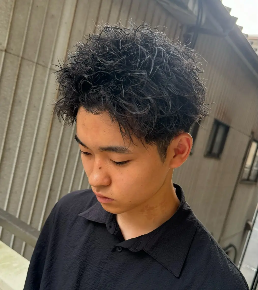ショート パーマ メンズ メンズパーマ スパイキーショート ショートヘア カット パーマ 原田 尚満 メンズヘア特化のヘアスタイル