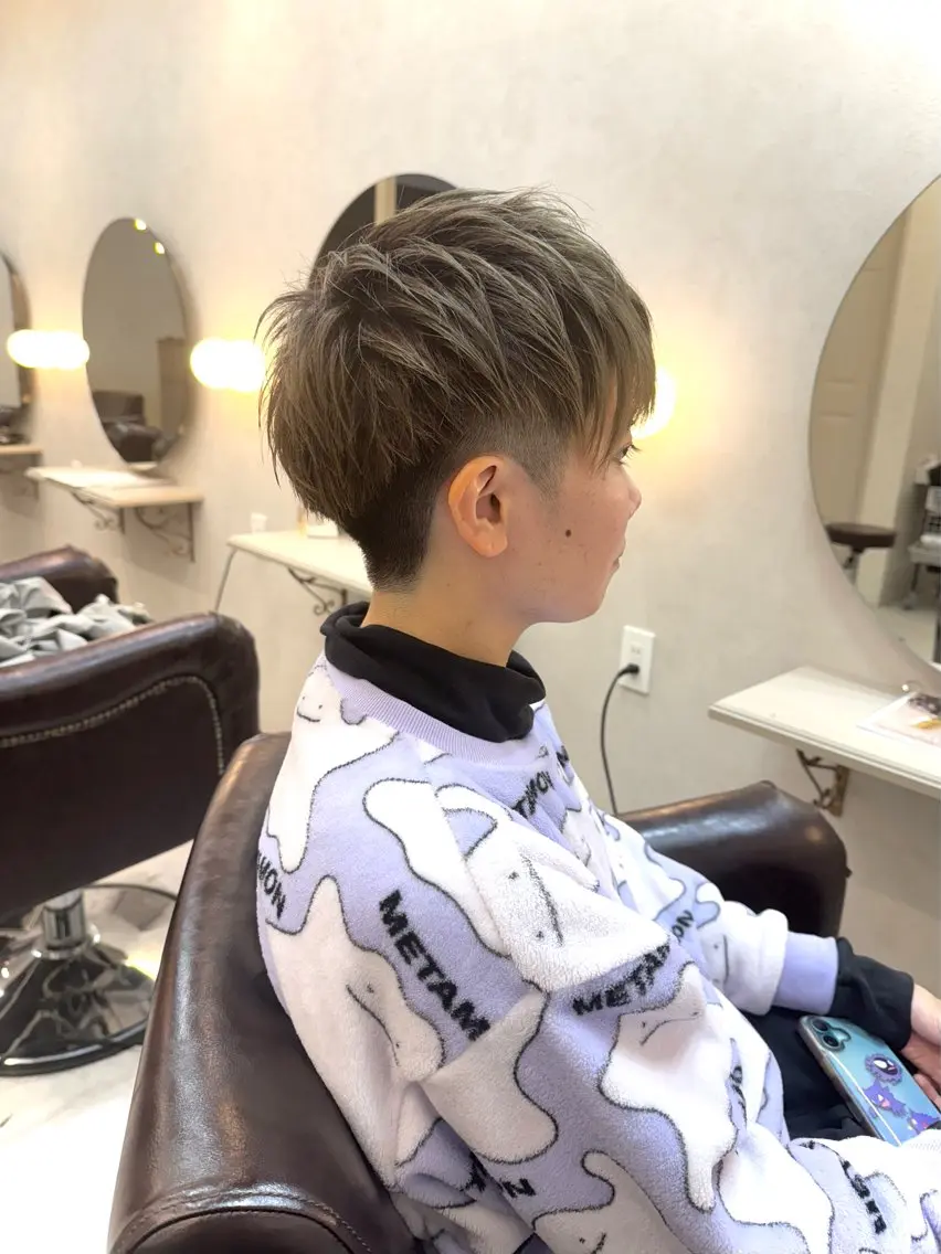 ショート カラー メンズ AKI 🐉のヘアスタイル