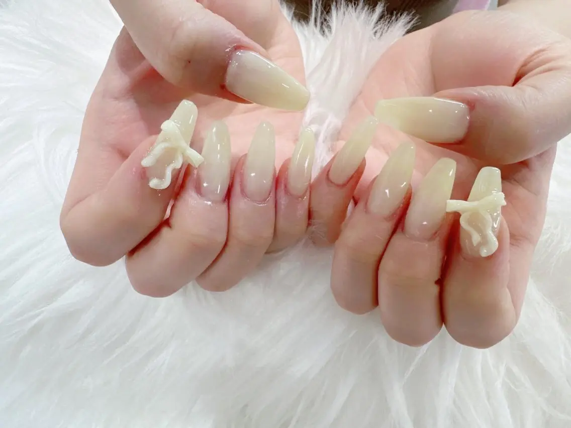 ネイル 韓国ネイル 水色 マグネットネイル ニュアンスネイル オフィスネイル ハンドネイル Hana Rose Nailのネイルデザイン