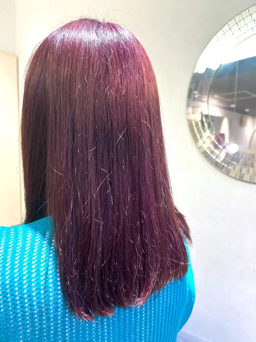 カラー 透明感カラー ピンクカラー 東 結菜のヘアスタイル