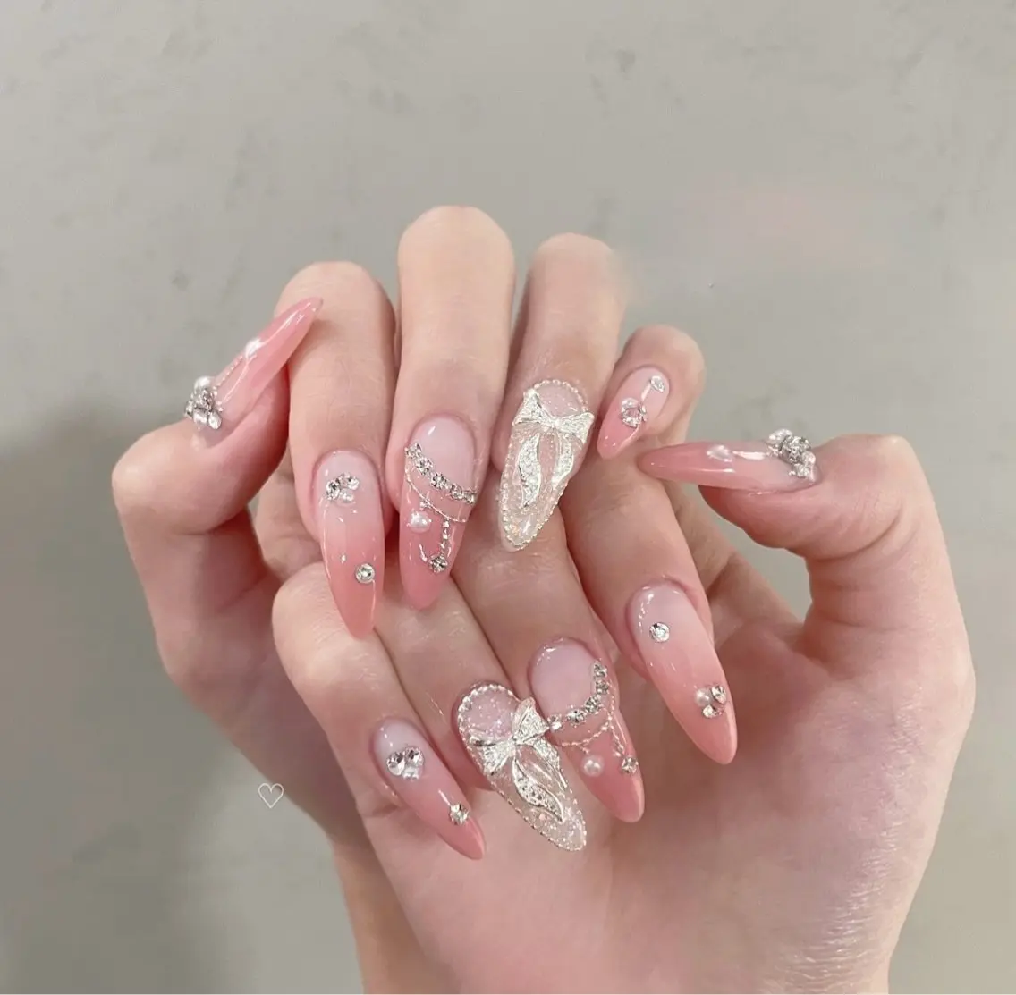 ネイル アートネイル ボルドー フレンチネイル ジェルネイル 氷ネイル・うるうるネイル ハンドネイル Julie NailSalonのネイルデザイン