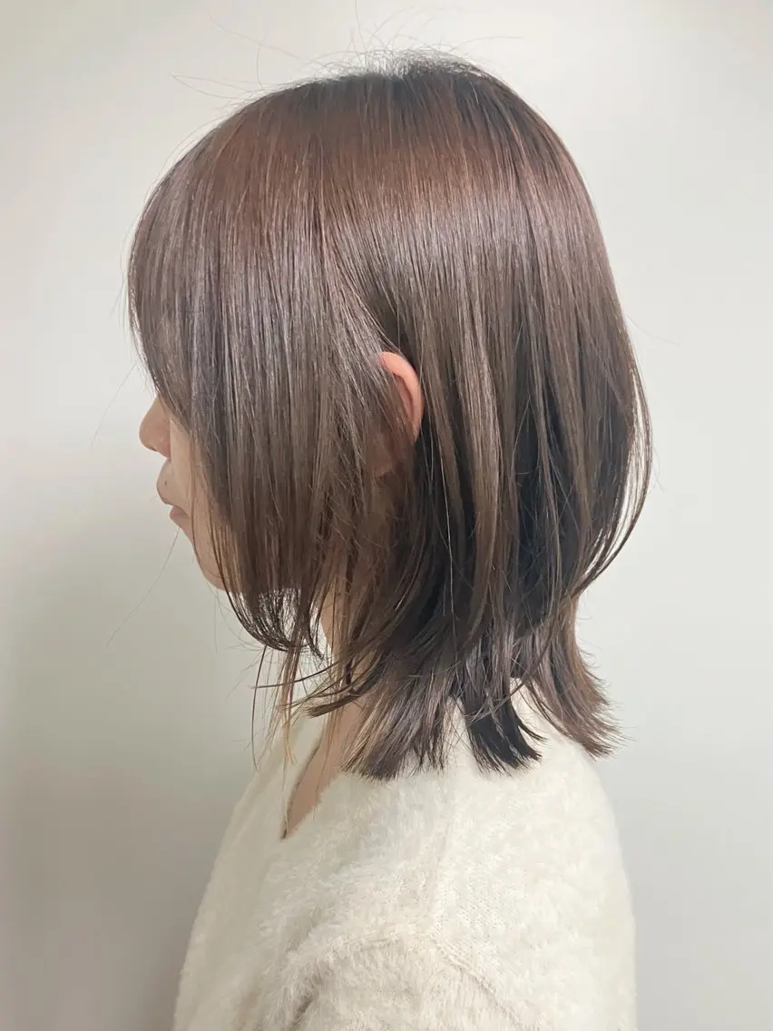 ミディアム ショートボブ ミディアムレイヤー ボブ レイヤーカット 似合わせカット fumika推しカラ ー/デザインカラーのヘアスタイル