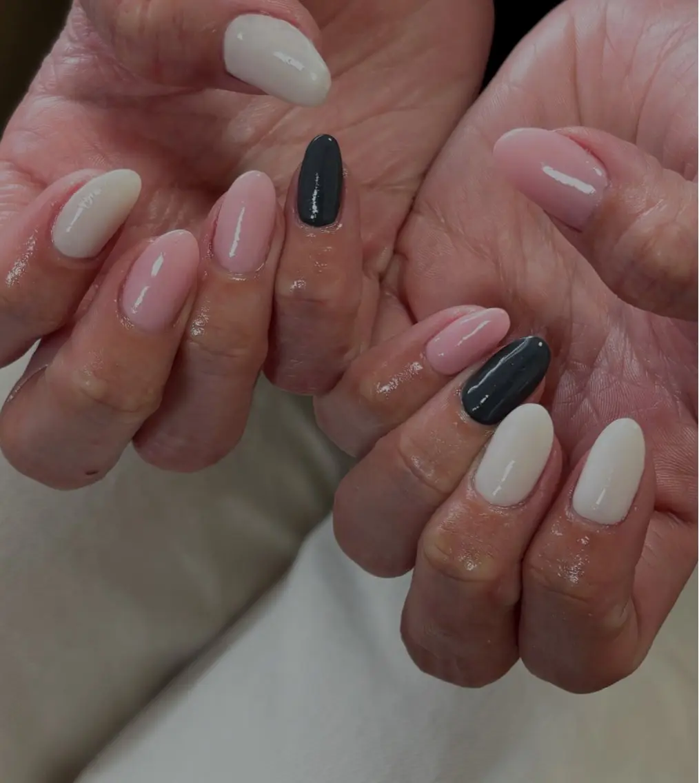 ネイル ジェルネイル キラキラネイル ニュアンスネイル オフィスネイル ワンカラーネイル ハンドネイル tamu nail 　金町のネイルデザイン