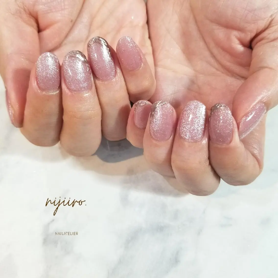 ネイル マグネットネイル ミラーネイル ハンドネイル nijiiro🌈 サトウのネイルデザイン