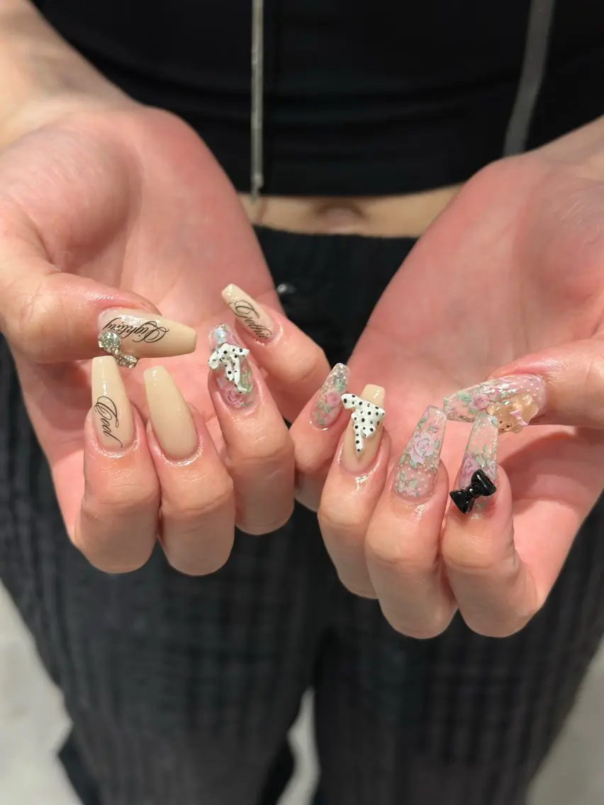 ネイル チークネイル ドット フレンチネイル グラデーション ハート ハンドネイル ハンドケア Eli Muse 新宿ネイルのネイルデザイン