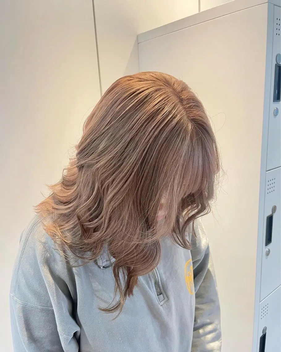 セミロング 前田 菜奈子のヘアスタイル