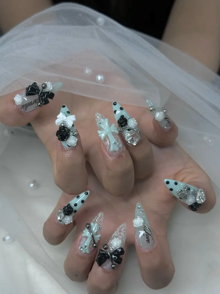 ネイル ハンドネイル R Nailのネイルデザイン