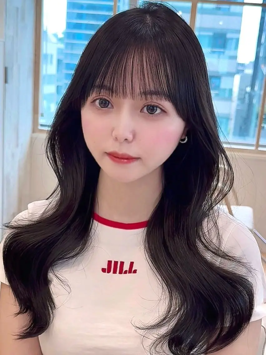 ロング カット ヘアカラー トリートメント 表参道小顔カット前髪 割れ改善クロスパーマのヘアスタイル