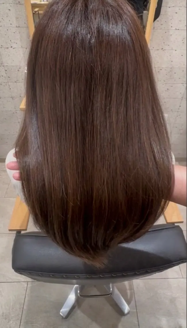 ロング カラー ヘアカラー トリートメント 片岡 謙心のヘアスタイル