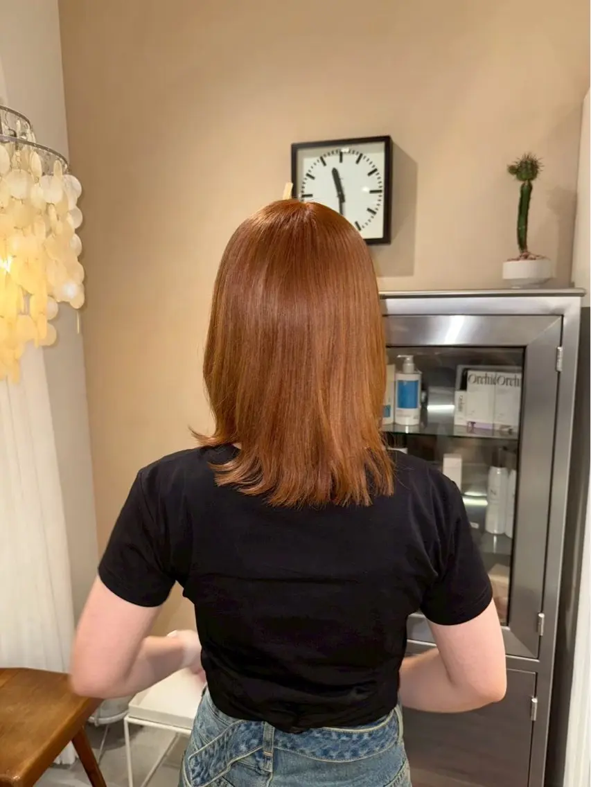 セミロング ヘアカラー 宮本 愛梨のヘアスタイル