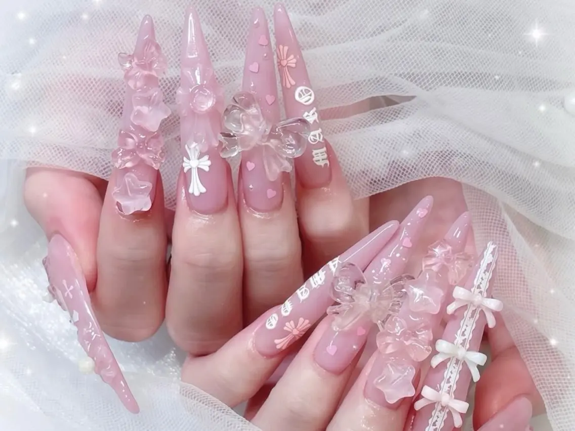 ネイル 韓国ネイル マグネットネイル 持ち込み ニュアンスネイル シンプルネイル ハンドネイル Huyn Nail Shinjyukuのネイルデザイン