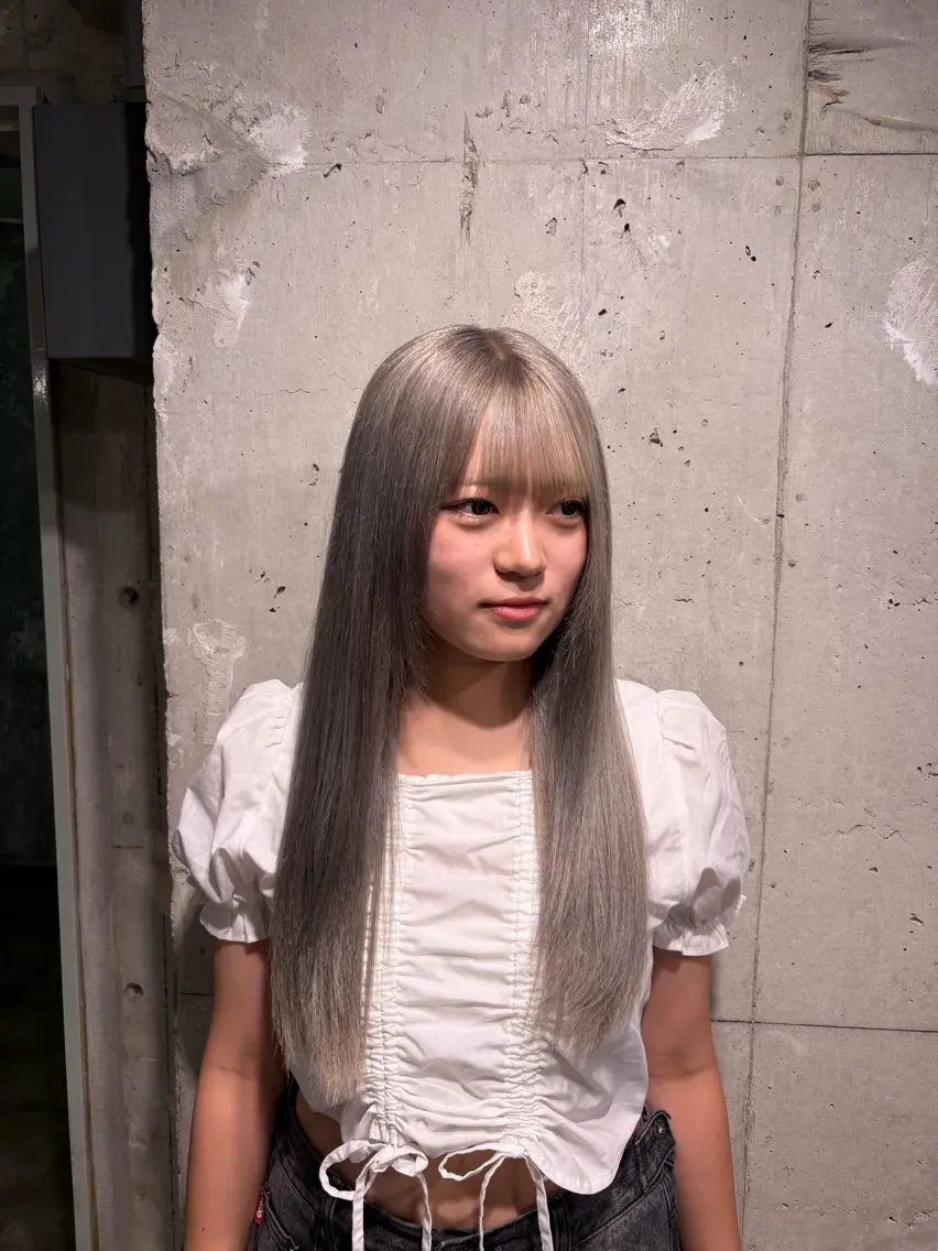 ロング カラー ヘアカラー ハイトーン 横浜💞ミオのヘアスタイル