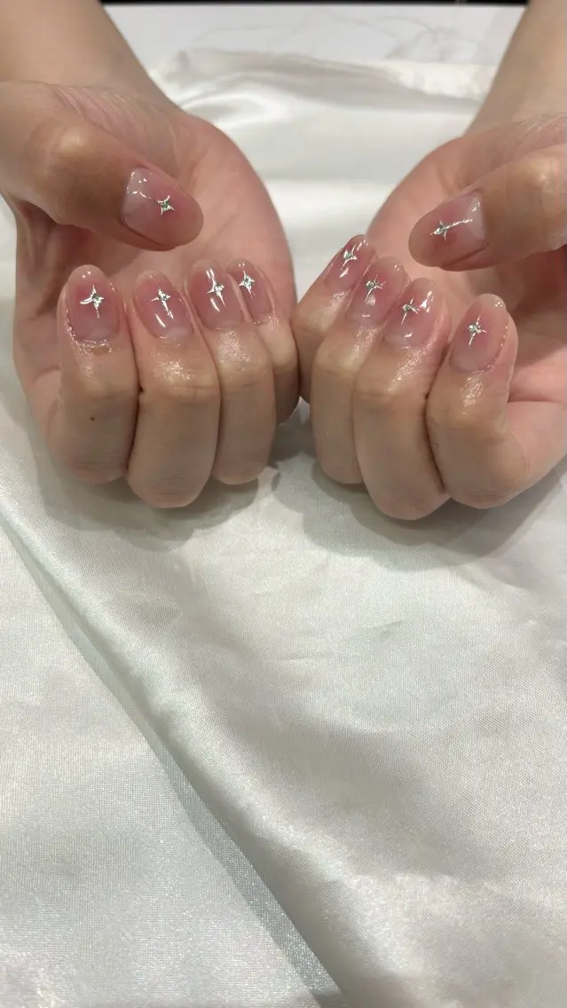 ネイル チークネイル emmi nailのネイルデザイン