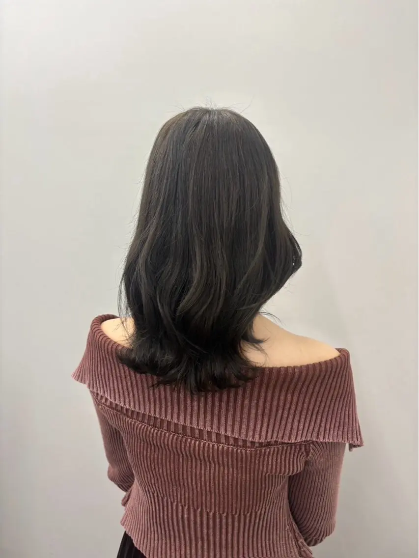 ミディアム カラー ヘアカラー MIU ROCCO3rdのヘアスタイル