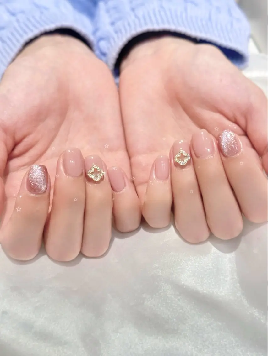 ネイル マグネットネイル natsuki 💫のネイルデザイン