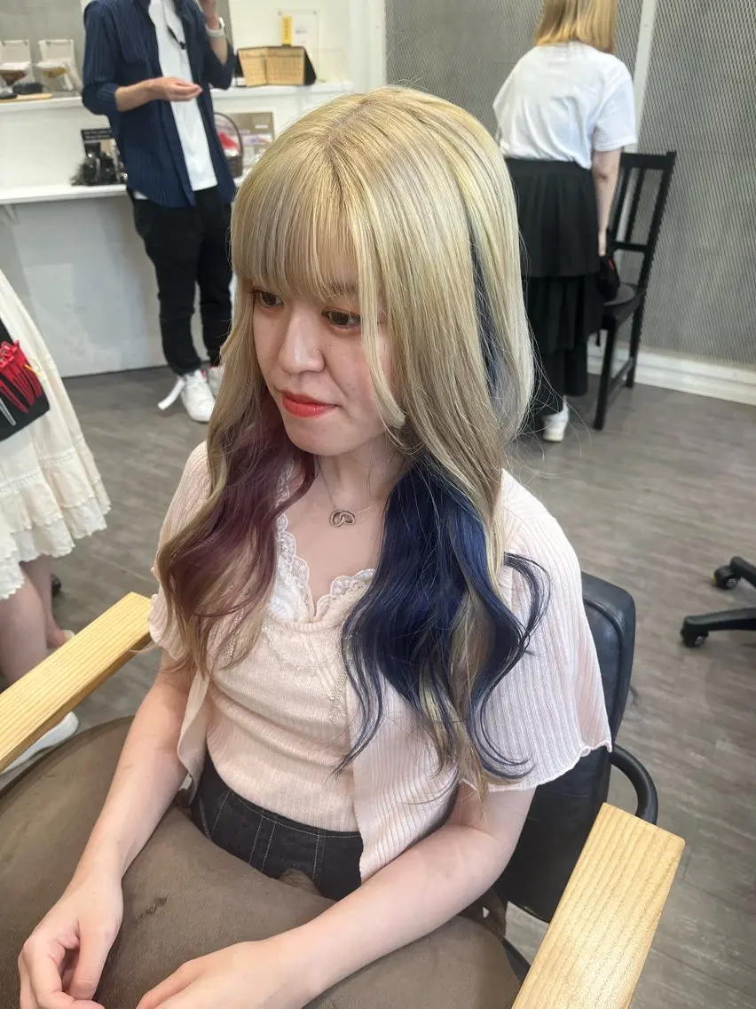 ロング カラー ヘアアレンジ ベージュカラー ブルーカラー デザインカラー ミルクティーベージュ ピンクカラー ヘアカラー トリートメント cocotte 💟草間紫音💟のヘアスタイル