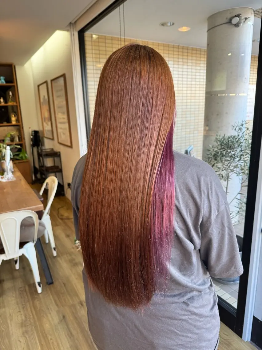 ロング カラー ベージュカラー ピンクカラー ヘアカラー トリートメント ツキダテ ユイのヘアスタイル