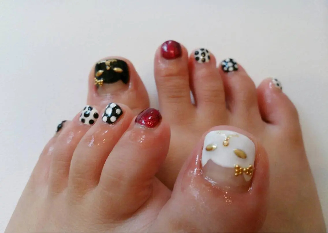 ネイル フットネイル MISAKO nailのネイルデザイン