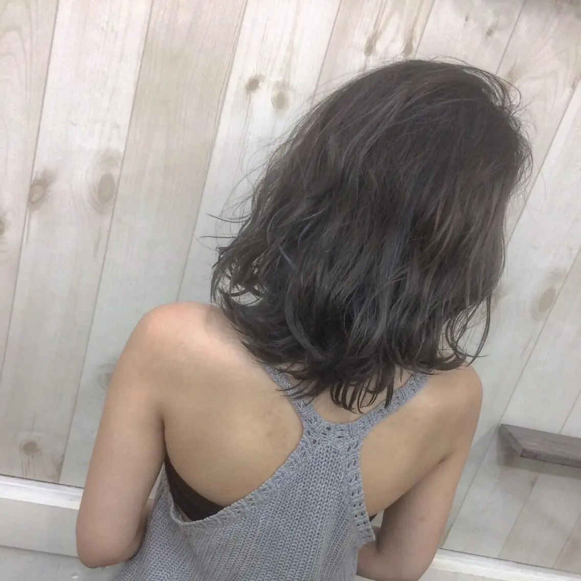 ミディアム カラー ミディアムレイヤー アッシュ ハイライトカラー ハイライト レイヤーカット Loob.TOKYO MIYA🌈のヘアスタイル