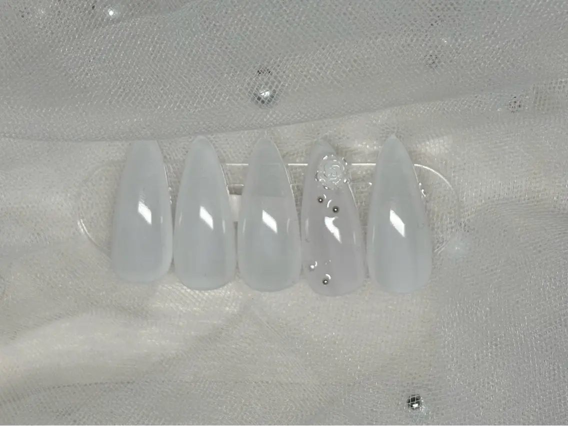 ネイル nemu / 非対面×定額サロンのネイルデザイン