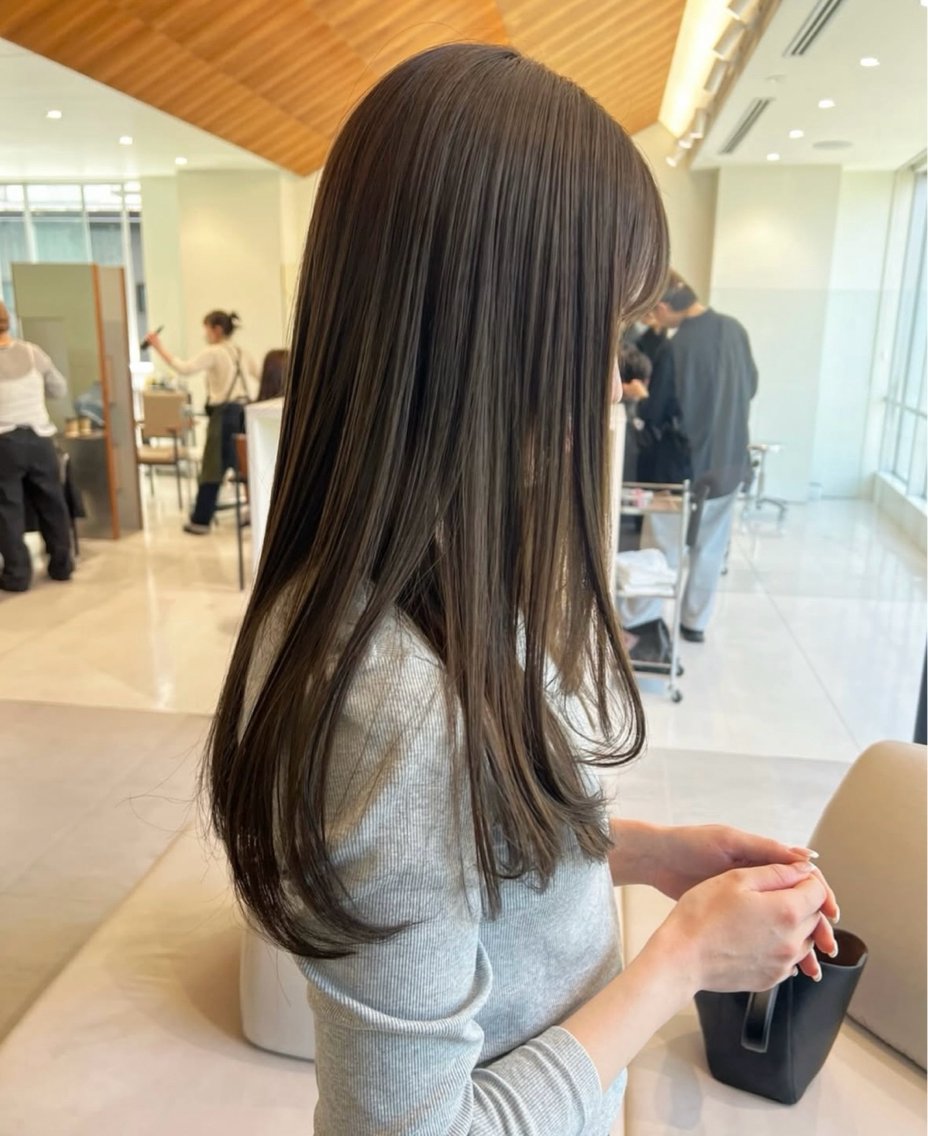 ロング カラー ヘアカラー トリートメント オリーブ🎶アッシュ グレージュちひろ🧸のヘアスタイル