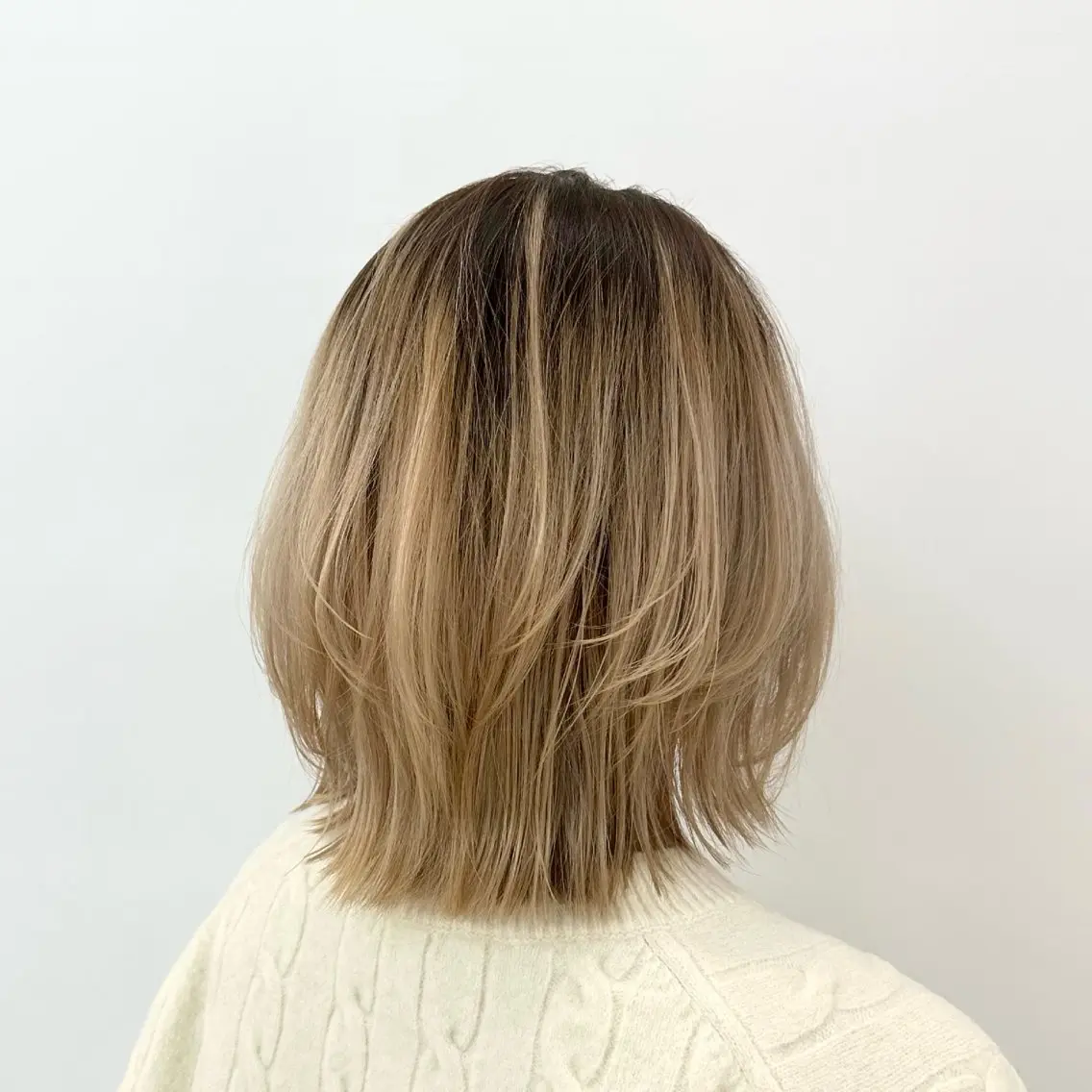 ミディアム 高橋 沙央のヘアスタイル