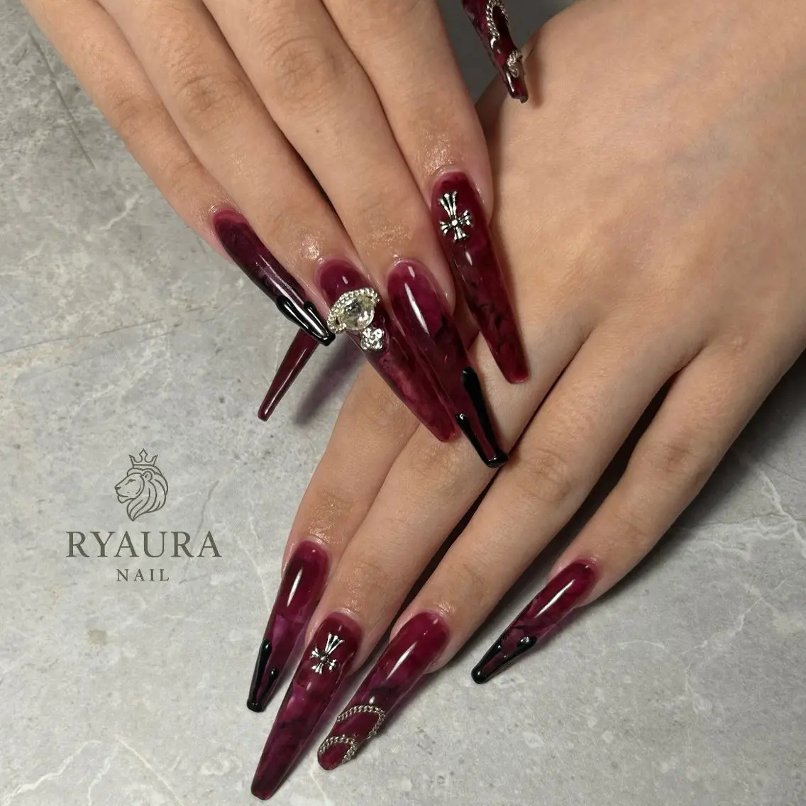 ネイル RYAURA NAILのネイルデザイン