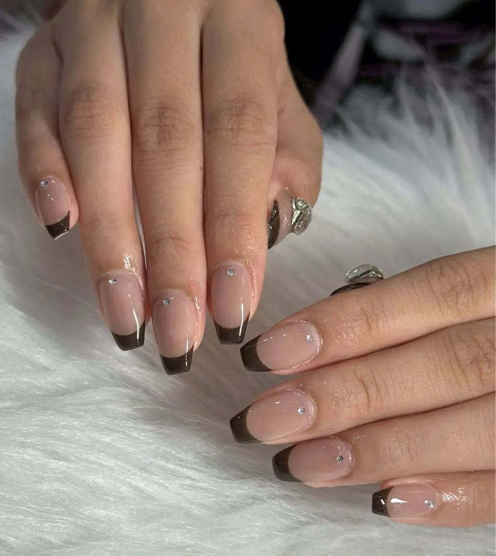 ネイル フットネイル フレンチネイル ハンドネイル LAVISH manaのネイルデザイン