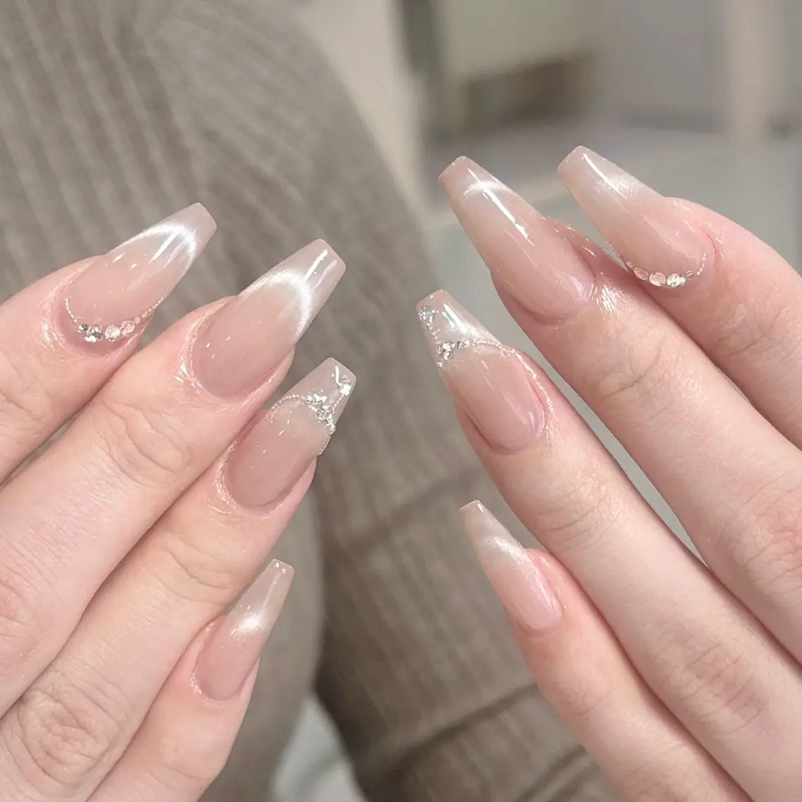 ネイル フレンチネイル マグネットネイル マグネットフレンチ ワンホンネイル ハンドネイル FLY Nail Salonのネイルデザイン