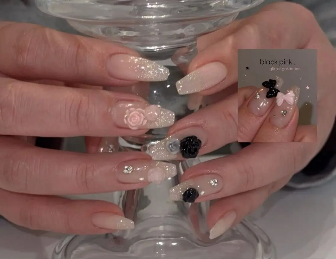 ネイル フレンチネイル キラキラネイル 韓国ネイル シンプルネイル ワンホンネイル ハンドネイル MEI Nailのネイルデザイン