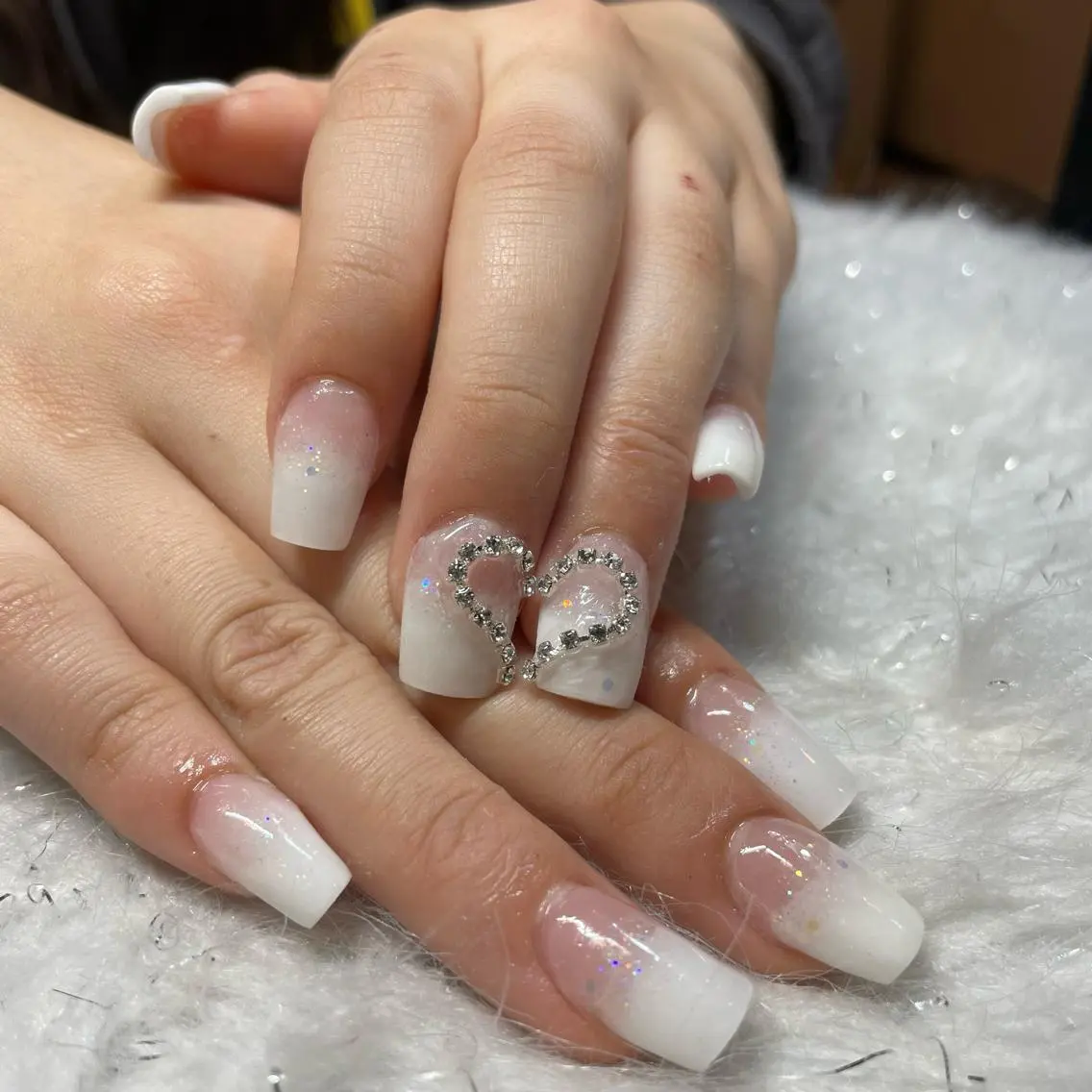 ネイル ハート ハンドネイル Feel ‪‪☺︎‬Yuriaのネイルデザイン