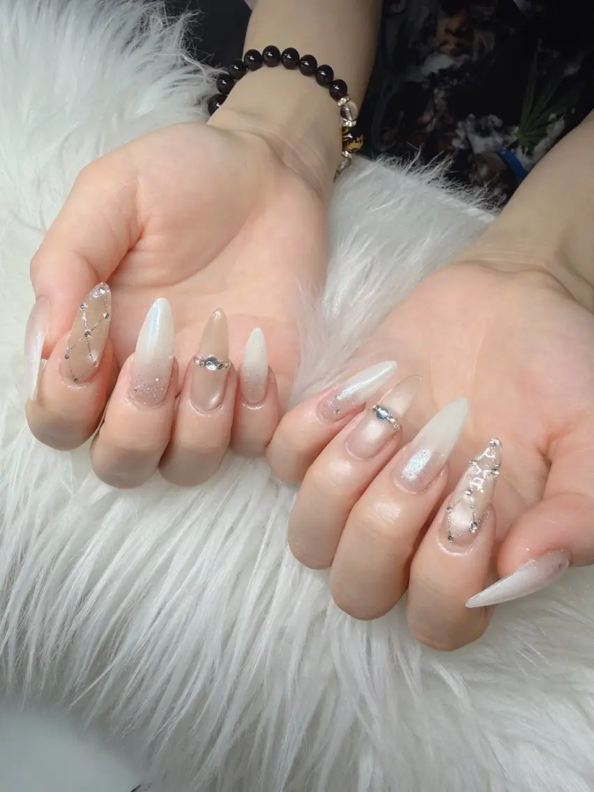 ネイル Lee Nailsのネイルデザイン